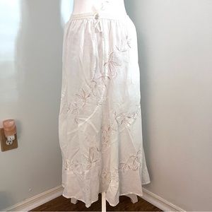 White Metro Wear Long Skirt Medium with Embroidered Flowers on the Front